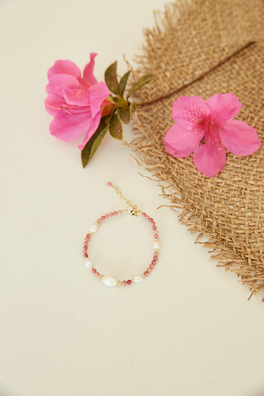 Waves Calling Bracelet Gold