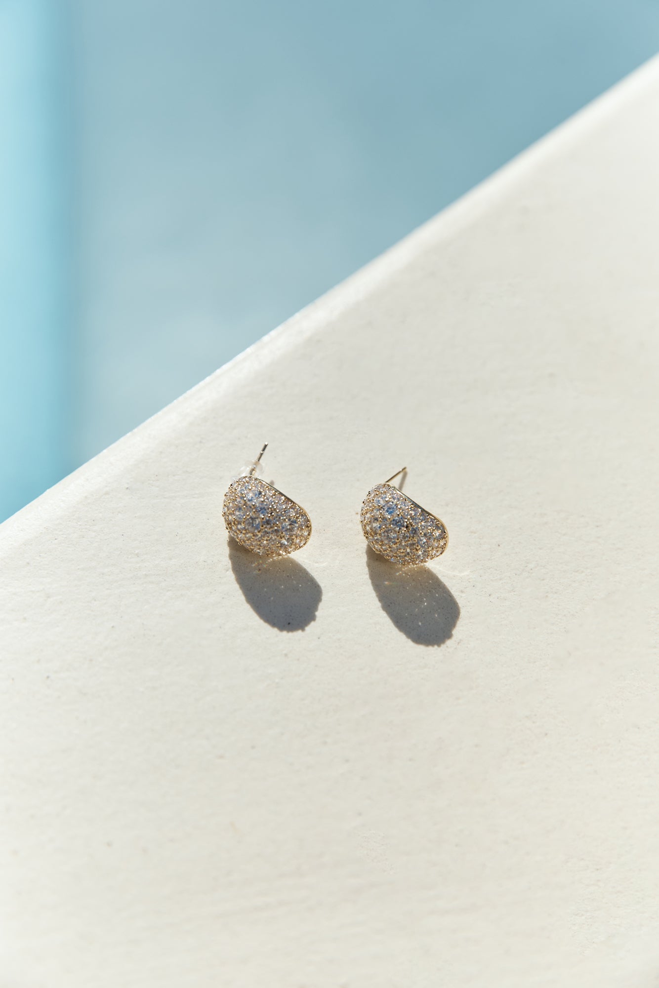 Shimmer Secret Earrings Gold