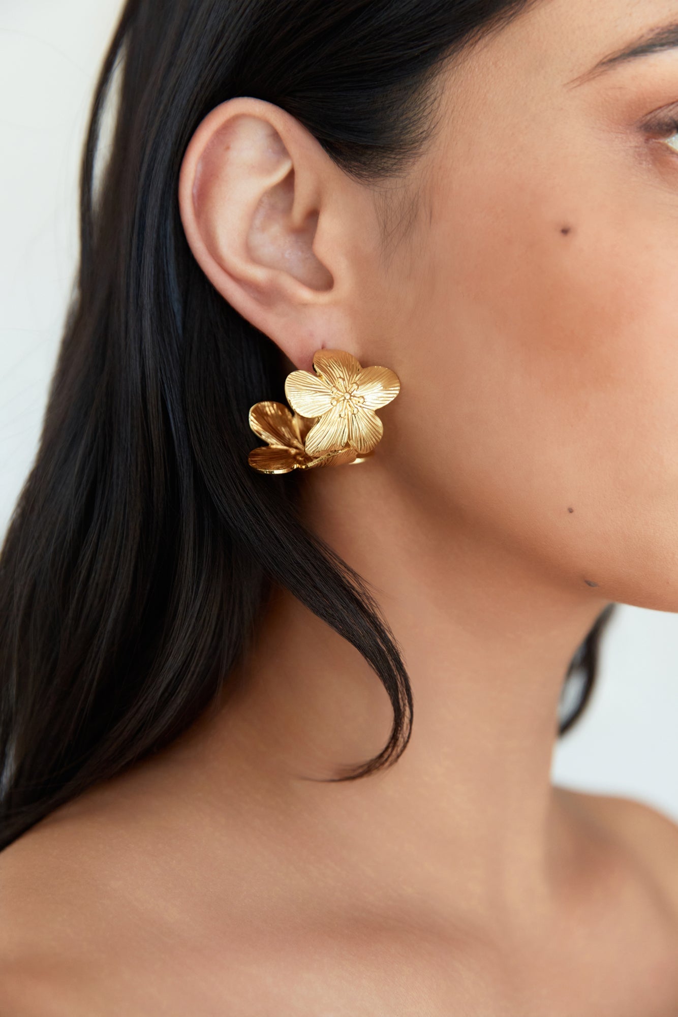 18K Gold Plated Aloha Dreams Flower Hoop Earrings Gold